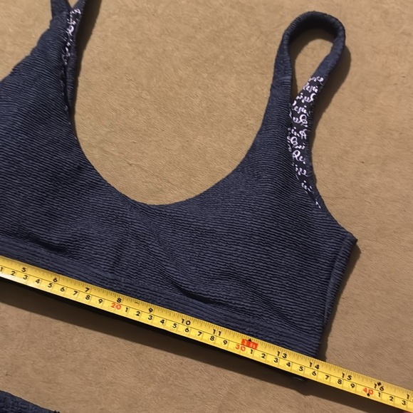Resin Obsidian Free People Cream Crop Surf Bikini Top(L) Bottom(M) in Navy 52 - Picture 4 of 9